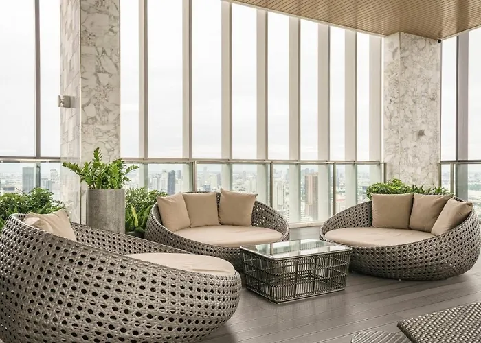 Sky Pool,wi-fi,netflix, Bts Phromphong Station *