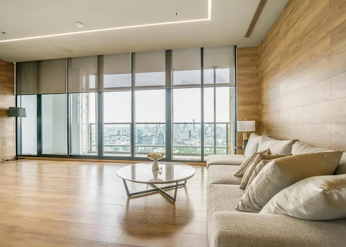Sky Pool,wi-fi,netflix, Bts Phromphong Station 公寓式飯店 *