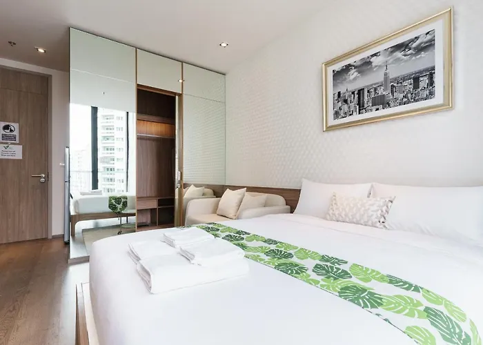 Sky Pool,wi-fi,netflix, Bts Phromphong Station