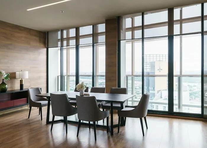 公寓式飯店 Sky Pool,wi-fi,netflix, Bts Phromphong Station