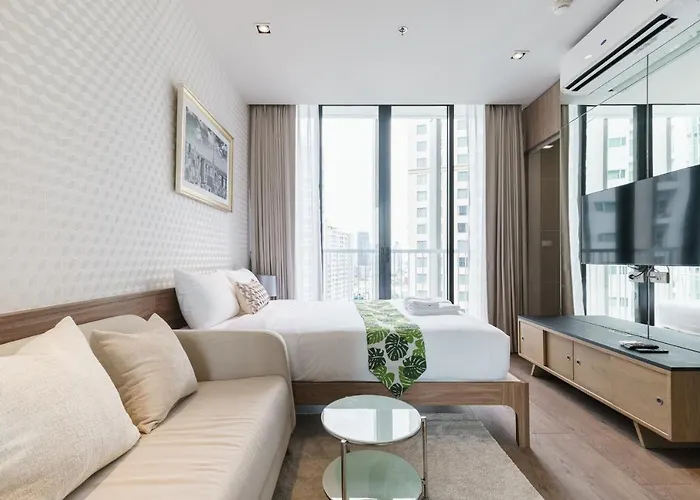 Sky Pool,wi-fi,netflix, Bts Phromphong Station 公寓式飯店 曼谷