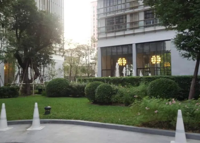 公寓式飯店 Sky Pool,wi-fi,netflix, Bts Phromphong Station 曼谷